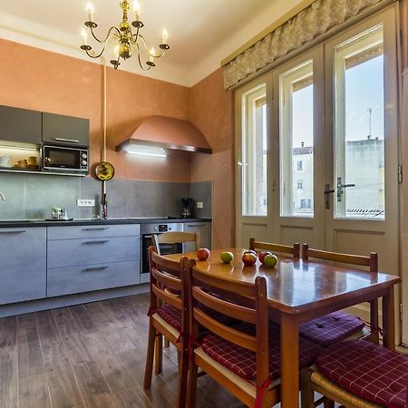 Spacious & Smart Center Apartment プーラ エクステリア 写真