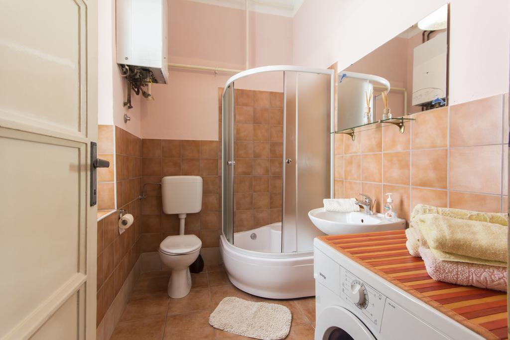 Spacious & Smart Center Apartment プーラ 部屋 写真