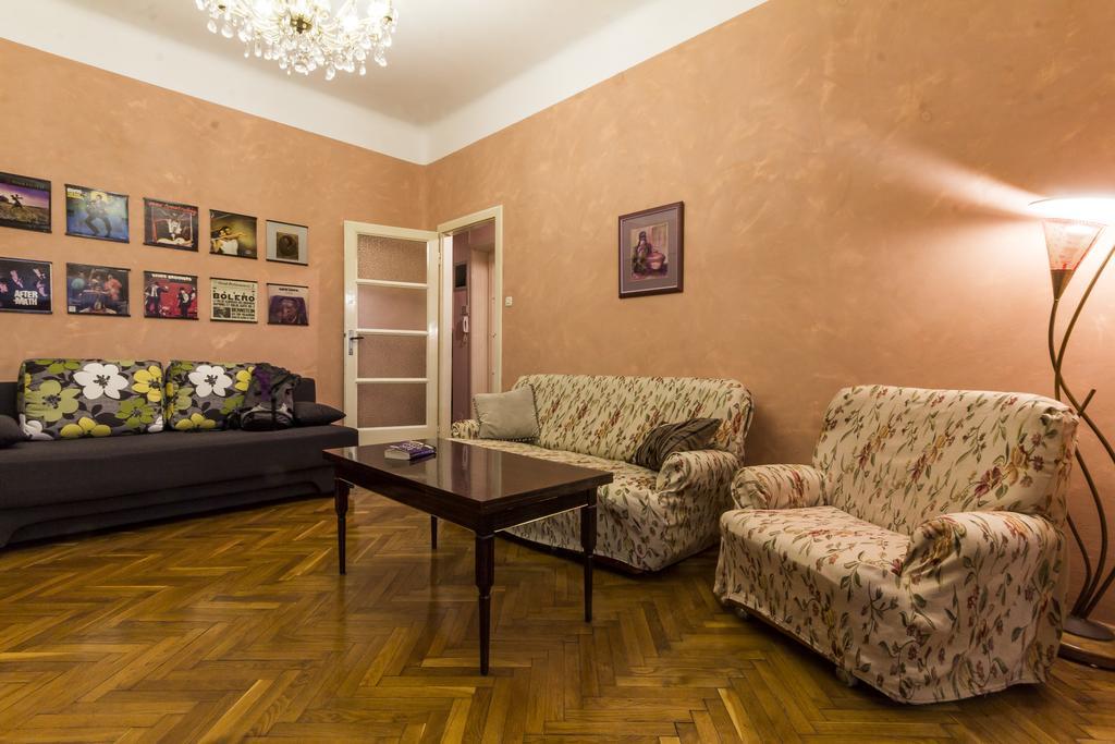 Spacious & Smart Center Apartment プーラ エクステリア 写真