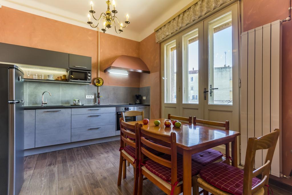 Spacious & Smart Center Apartment プーラ エクステリア 写真