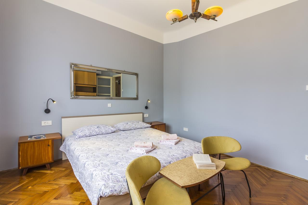 Spacious & Smart Center Apartment プーラ エクステリア 写真