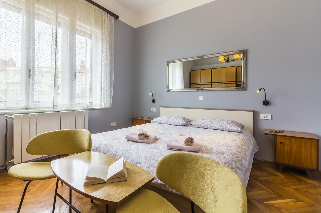 Spacious & Smart Center Apartment プーラ エクステリア 写真