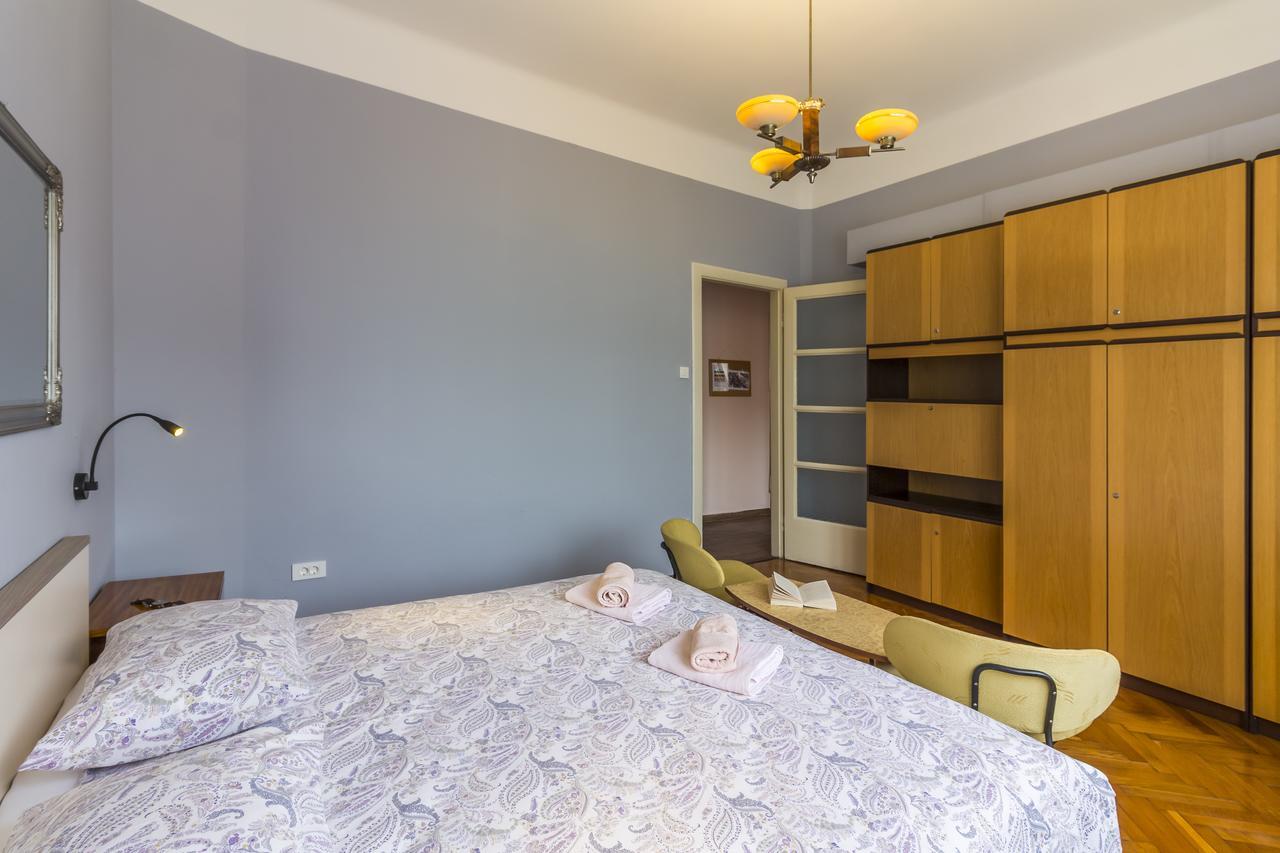 Spacious & Smart Center Apartment プーラ エクステリア 写真