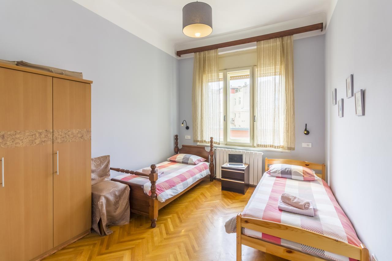 Spacious & Smart Center Apartment プーラ エクステリア 写真