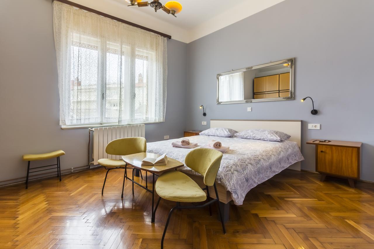Spacious & Smart Center Apartment プーラ エクステリア 写真